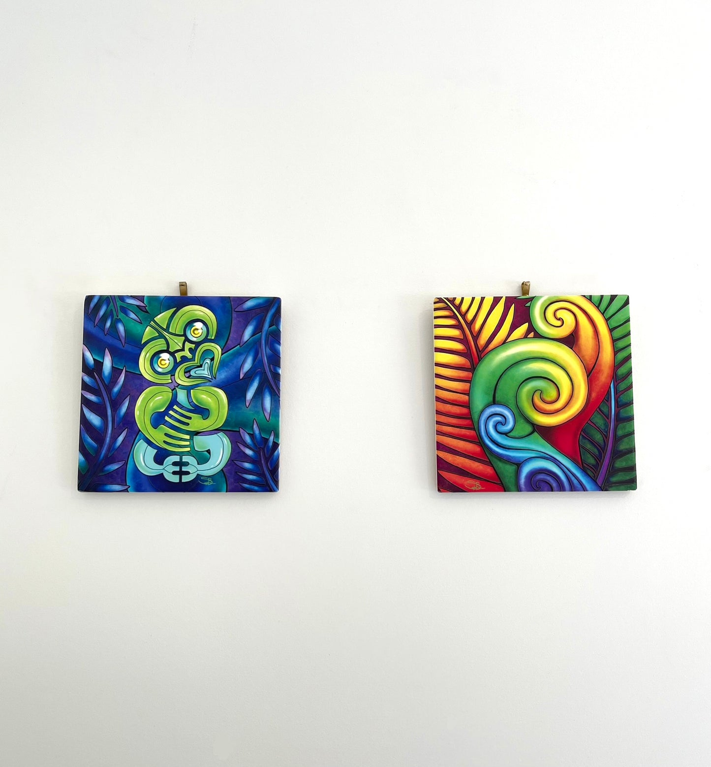 Square Tile (3D) - Bright Koru