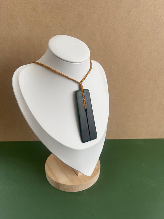 Pounamu 80x28mm (P032)