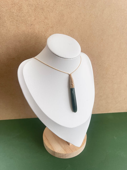 Pounamu 65x10mm (P024)