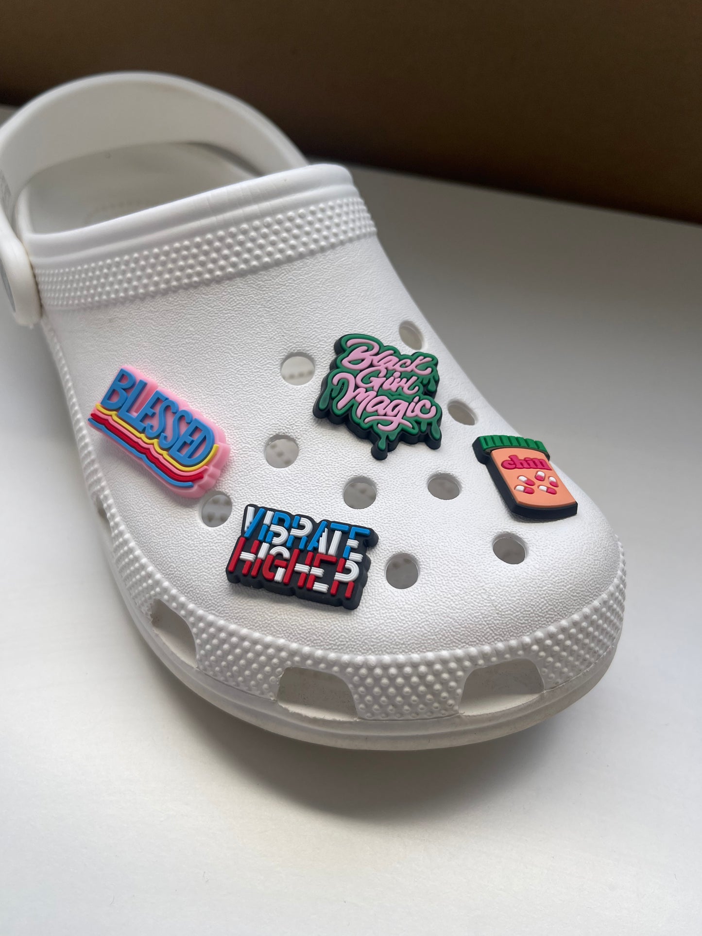 Vibrate Higher Shoe Charm