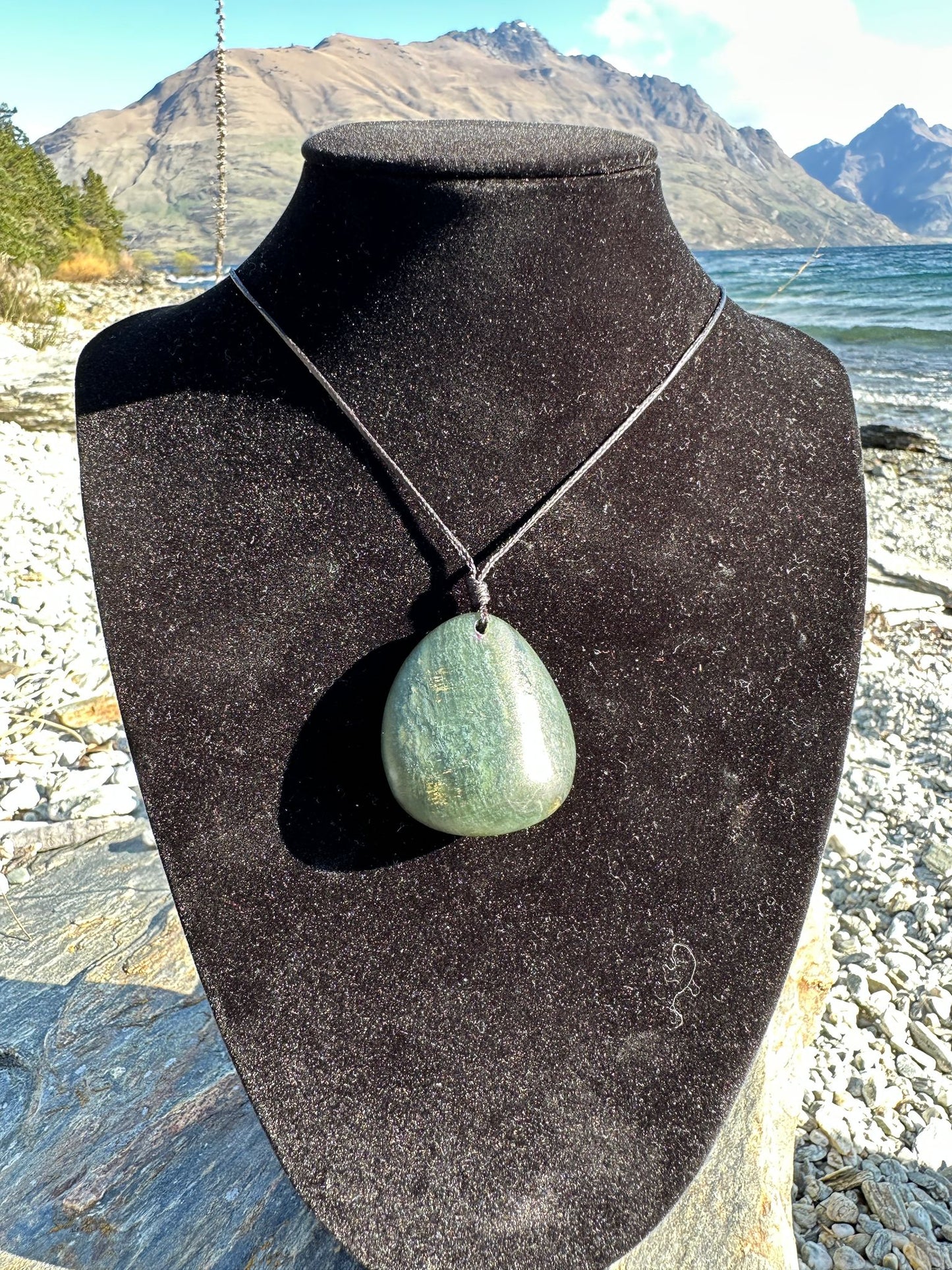 Pounamu 40x40mm (P023)